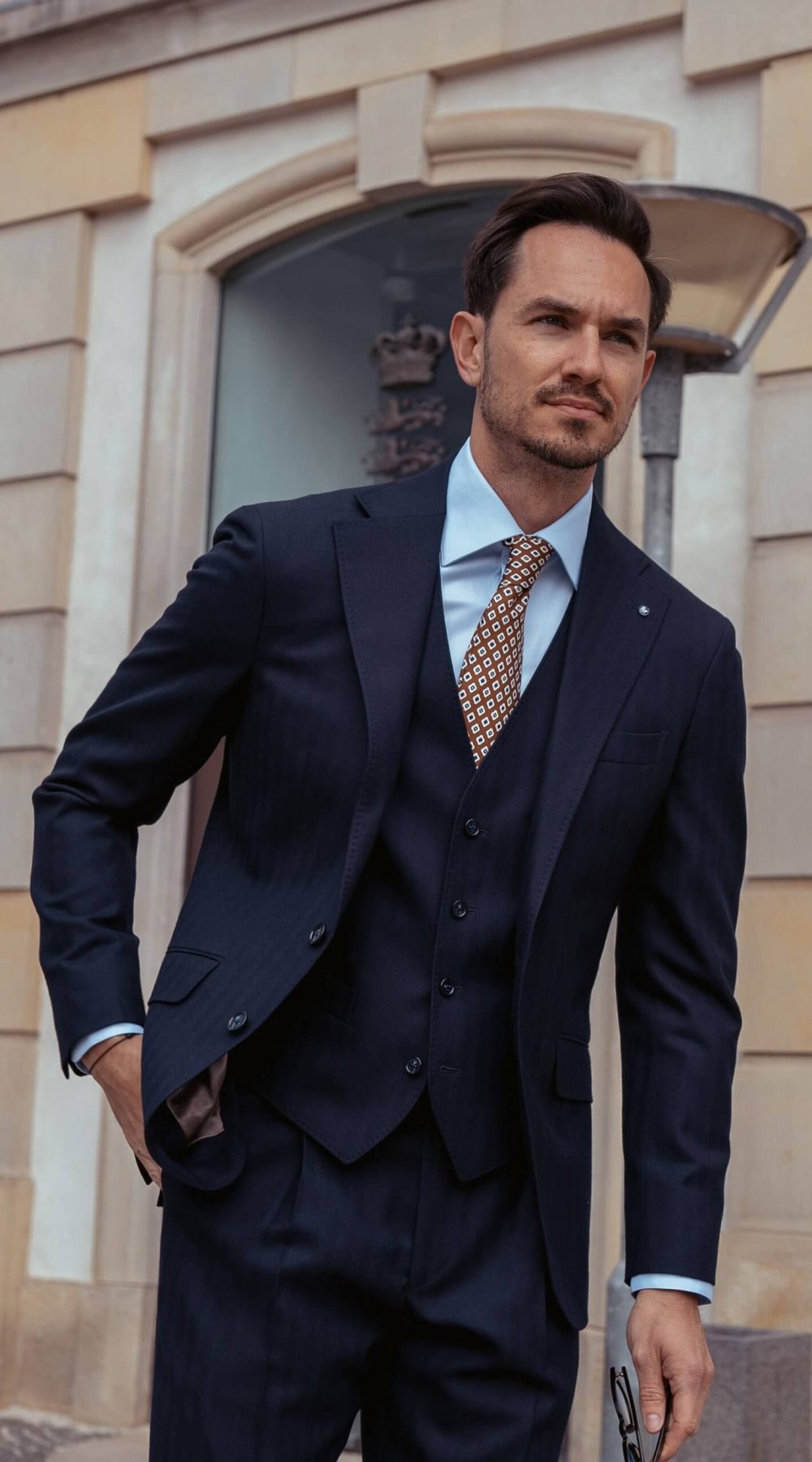 Dark Blue Herringbone Suit - Mond