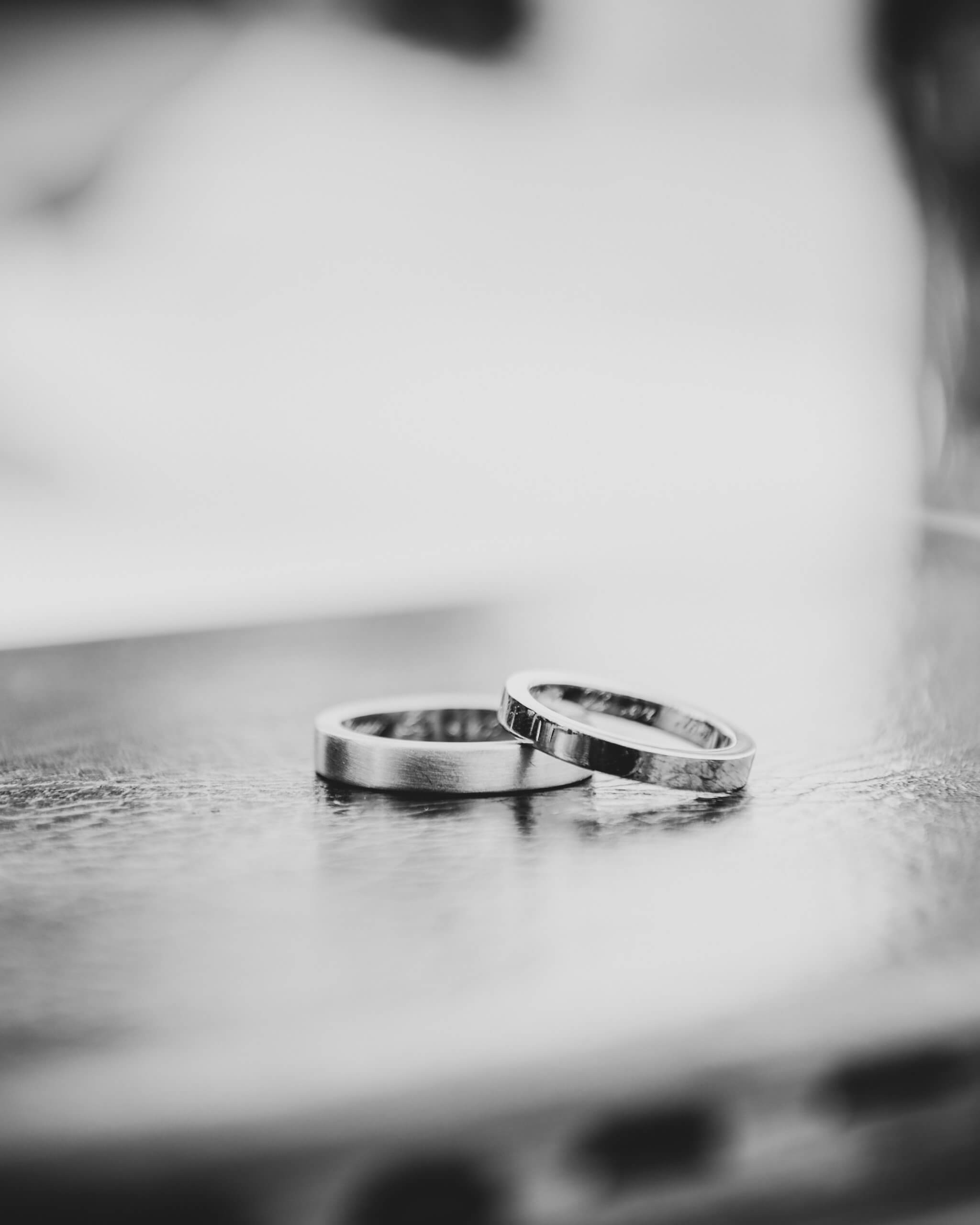 Wedding rings scaled - - mond