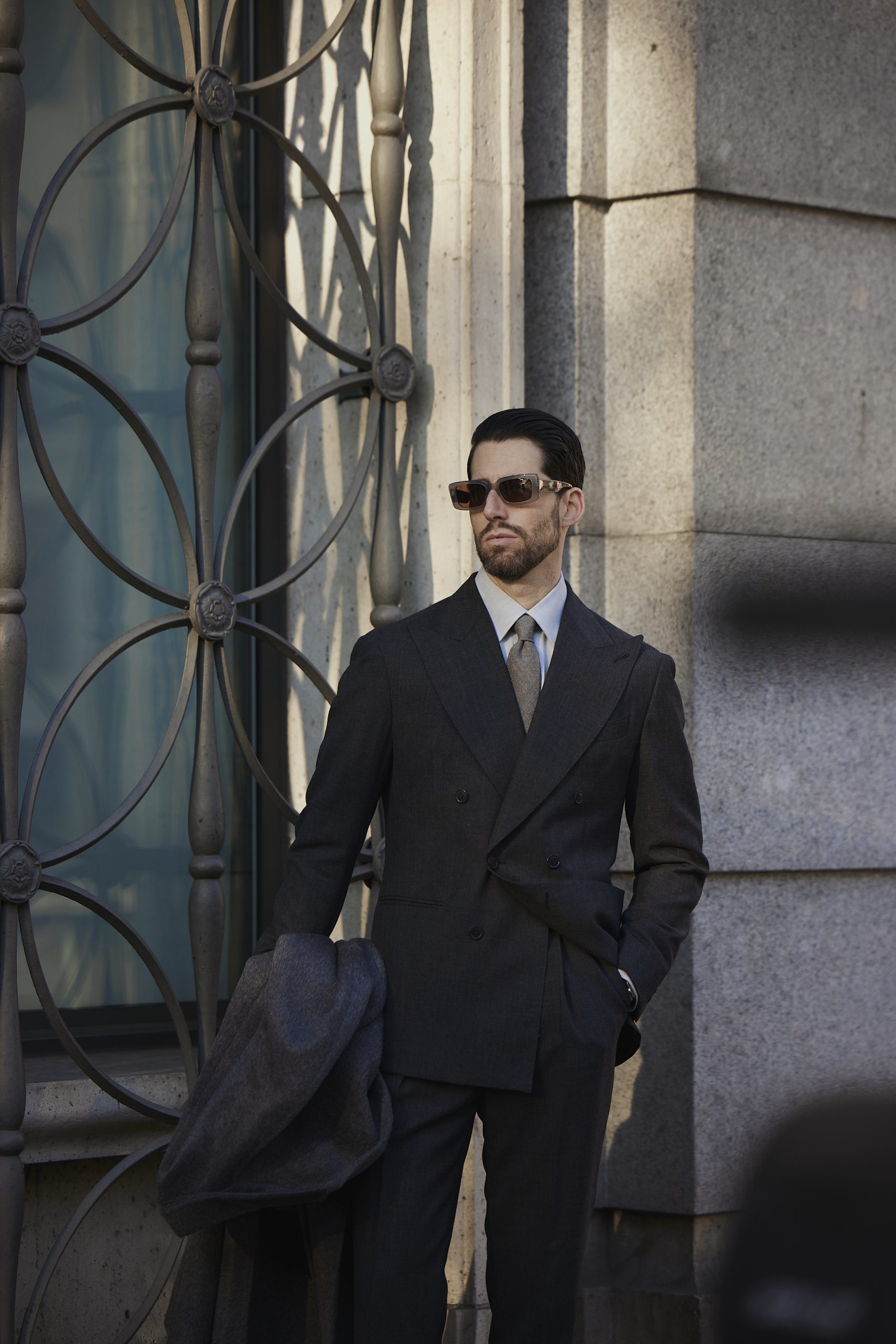 Carlos Domord in a Charcoal grey Twistair suit by mond