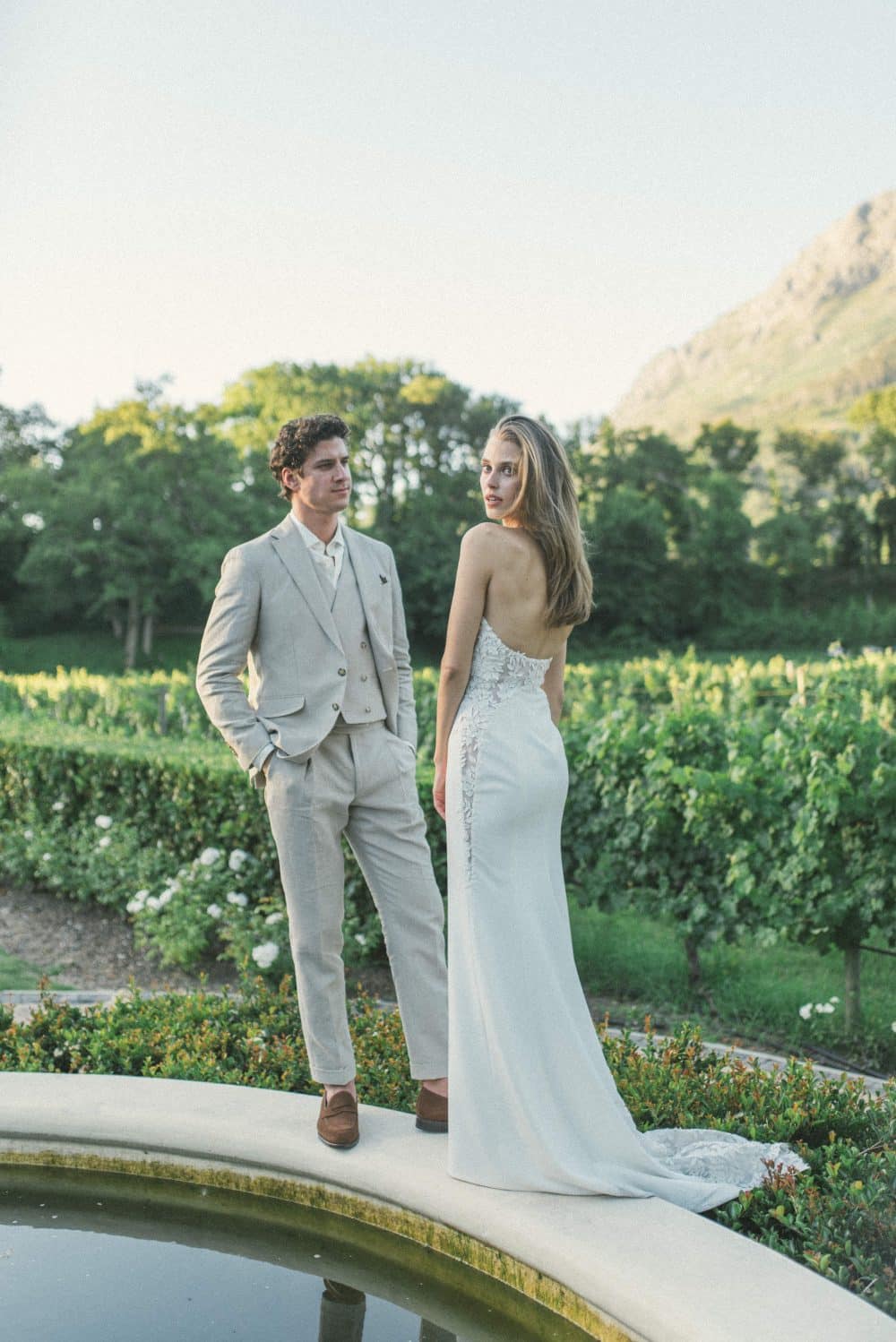 Vineyard wedding inspo, linen suit by mond