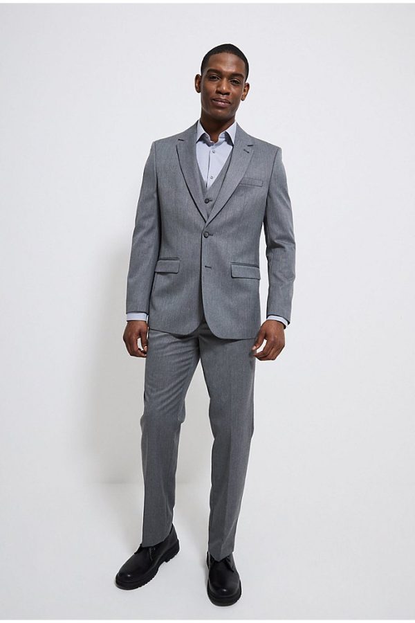 Cheap off-the-rack suit - how much does a suit cost?