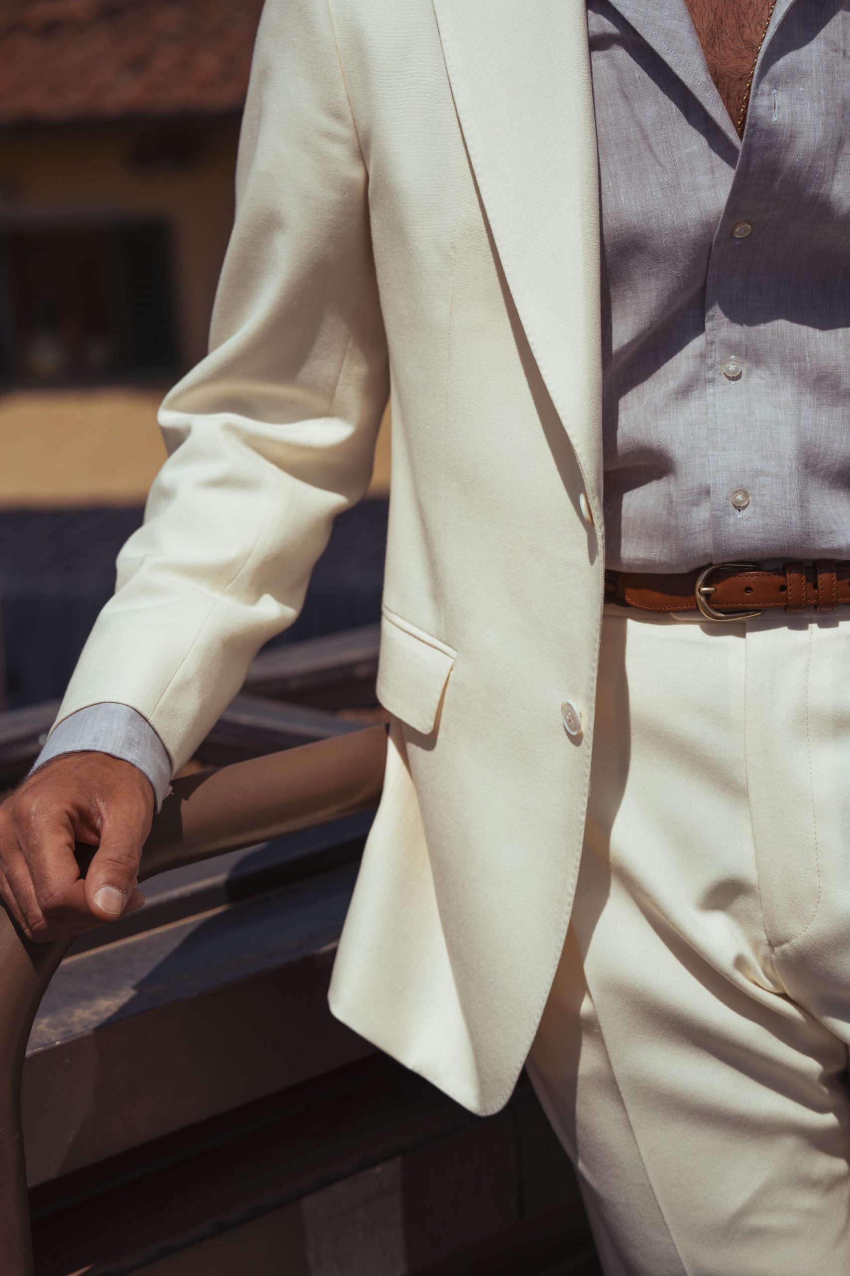 Giorgio Giangiulio at Pitti Uomo in custom made offwhite high-twist suit by mond of copenhagen.jpg