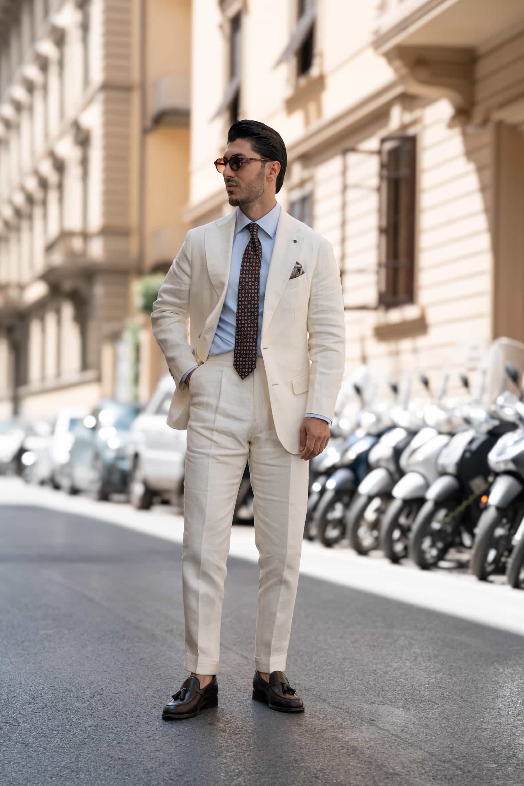 Okan, der gentleman in off-white linen suit, custom made by mond, pitti uomo