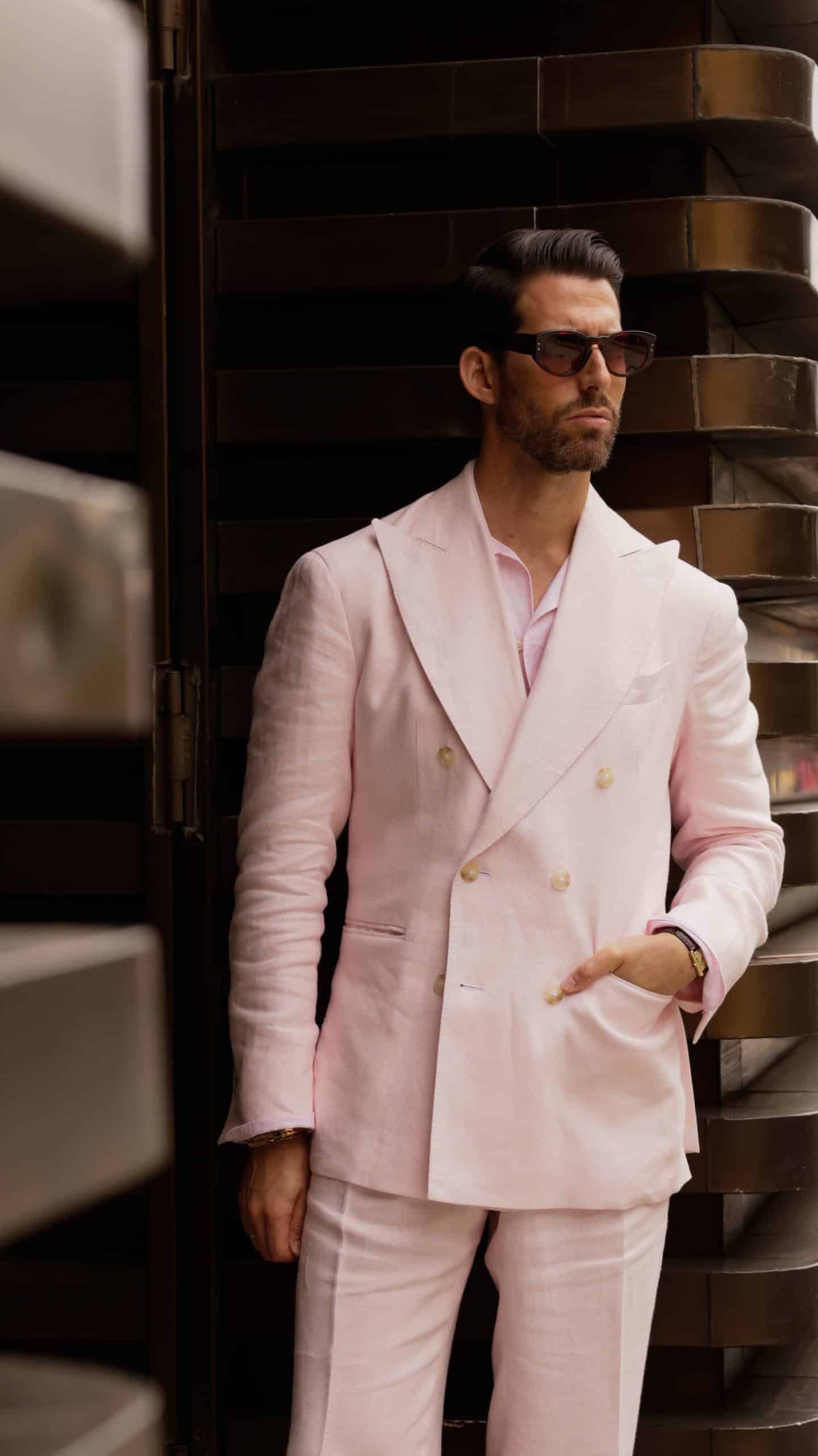 Carlos domord at pitti uomo wearing a tonal pale pink outfit, pale pink suit and shirt by mond of copenhagen. 12