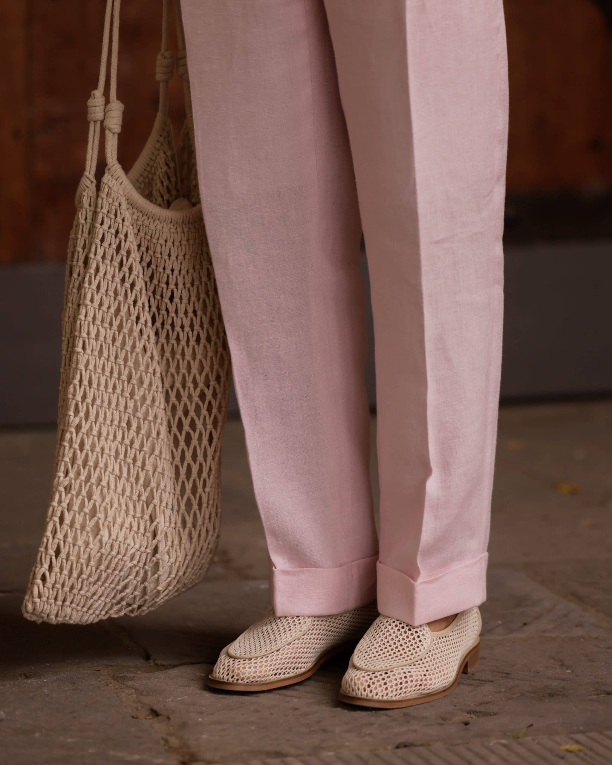 Carlos domord at pitti uomo wearing a tonal pale pink outfit, pale pink suit and shirt by mond of copenhagen. 5