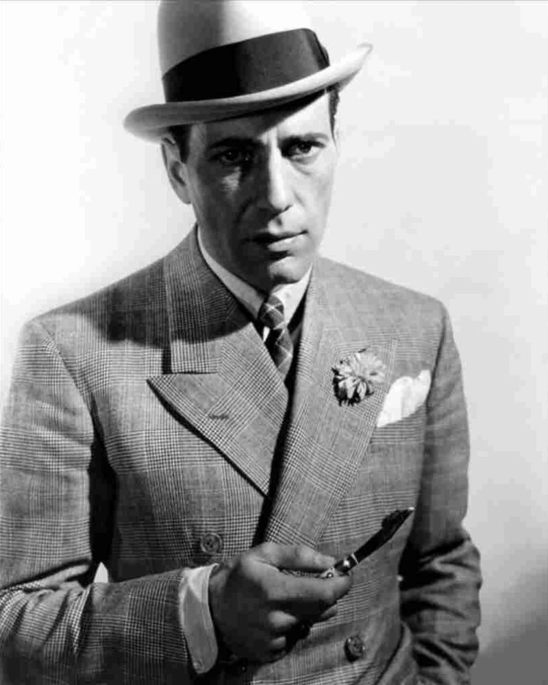 Humphrey Bogart in a double breasted suit