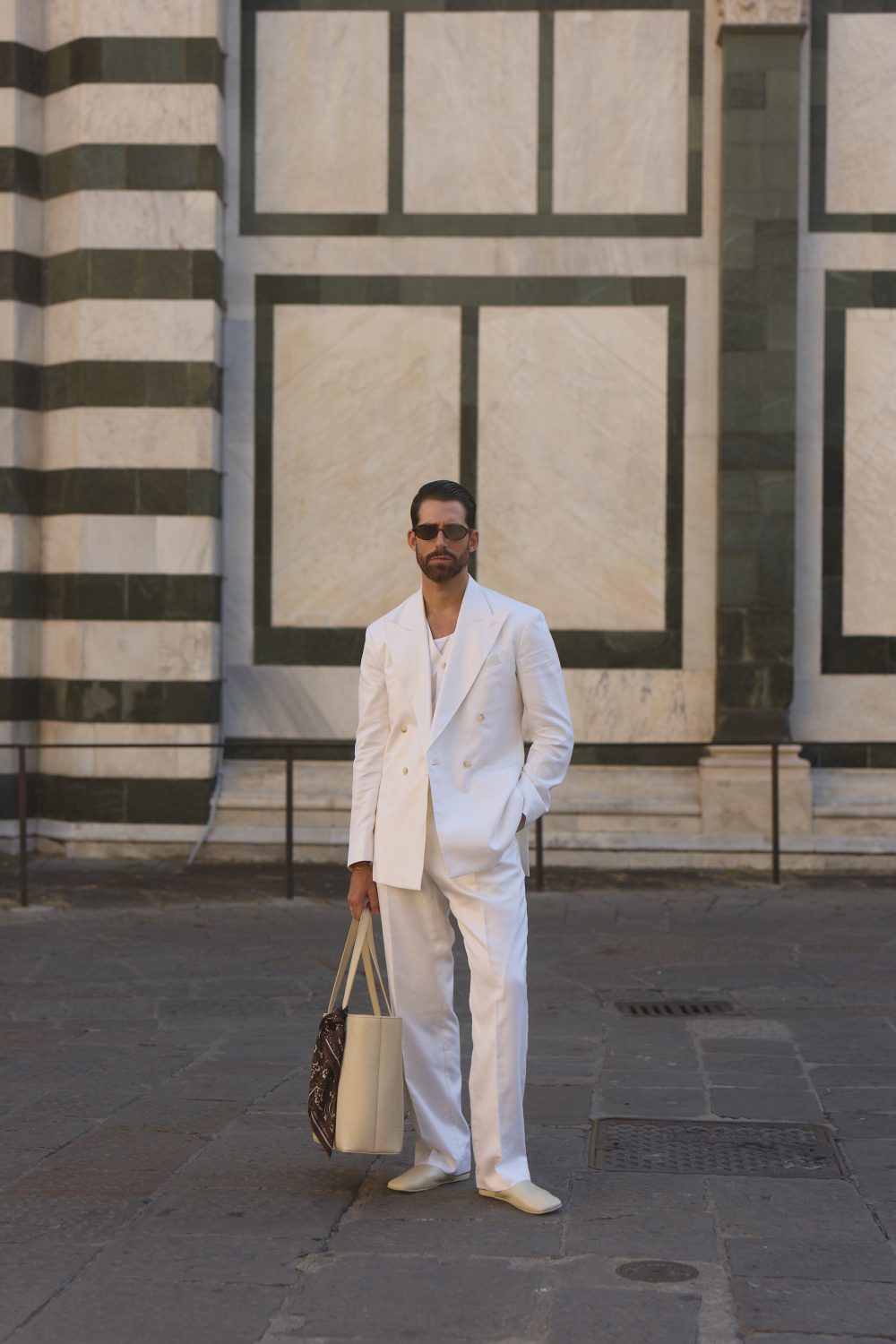 Carlos domord at pitti uomo, wearing off-white silk, wool and linen suit
