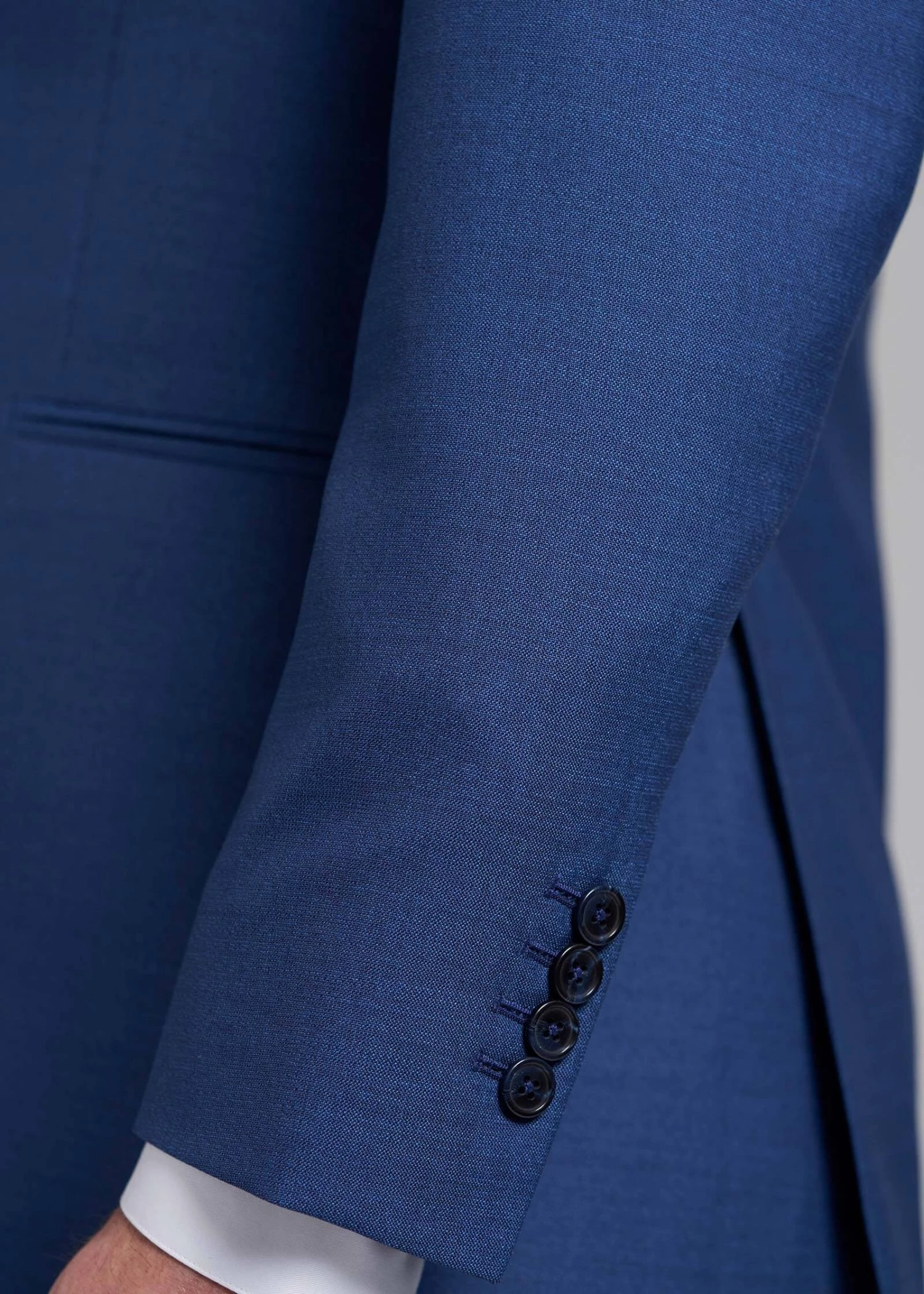 Blue-Tropical-Mond-Custom-Suit-Details-Sleeve