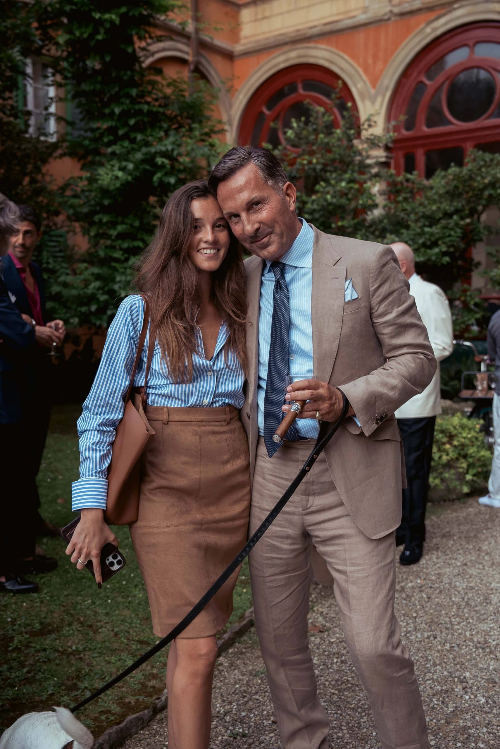 alexander kraft wearing a brown linen suit at the plaza uomo party in florence
