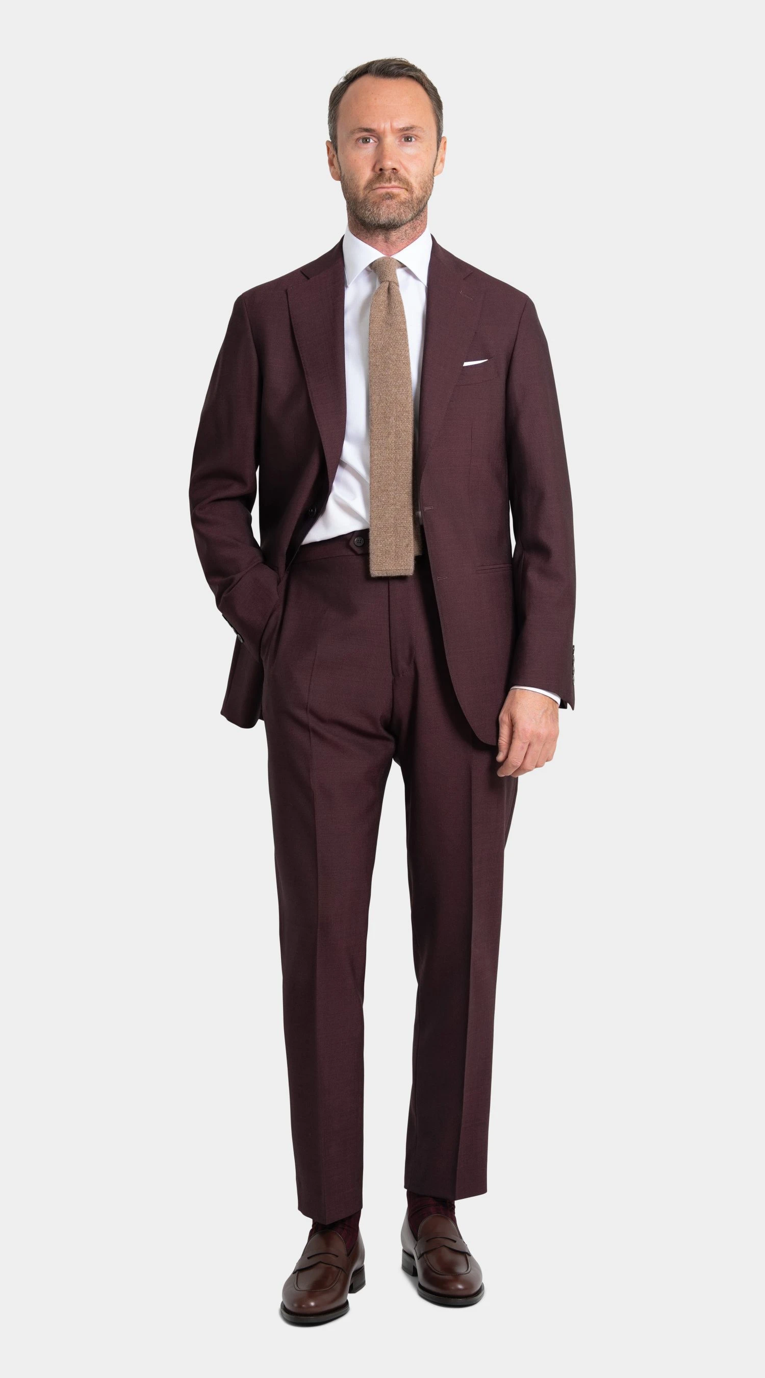 burgundy suit in twistair fabric, custom made by mond