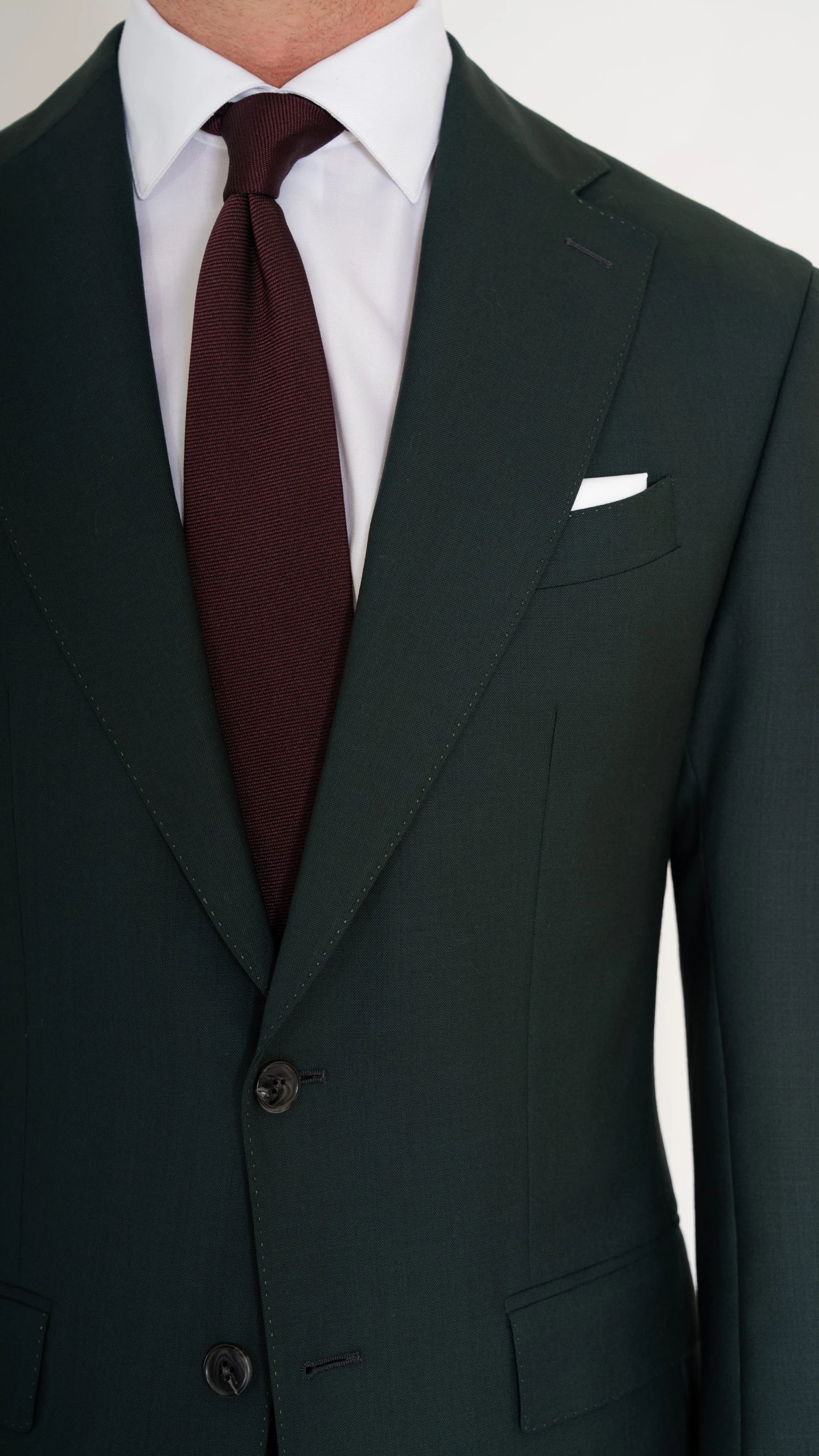 dark green twistair suit details